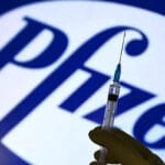 Pfizer finance la politique française