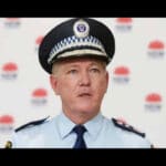 Commissaire police chef australien refuse pass vaccinal