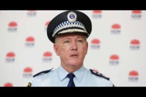 Commissaire police chef australien refuse pass vaccinal