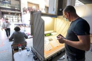 Tarek Koraitem machine à voter
