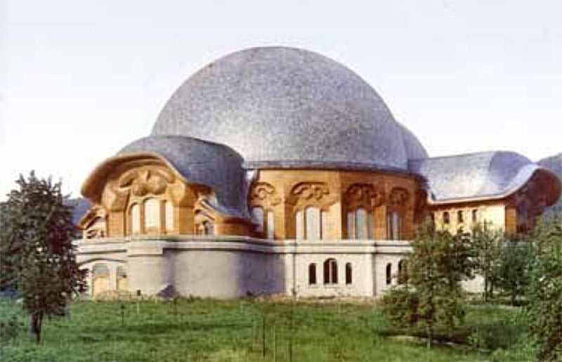 Le premier Goetheanum