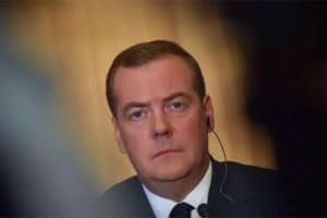 Medvedev pour 2023 - réponse