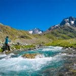 Mini-Staudämme in den Alpen