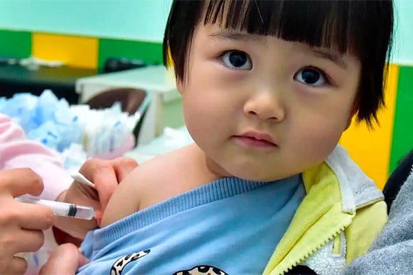 Covid : hécatombe vaccinale au Japon
